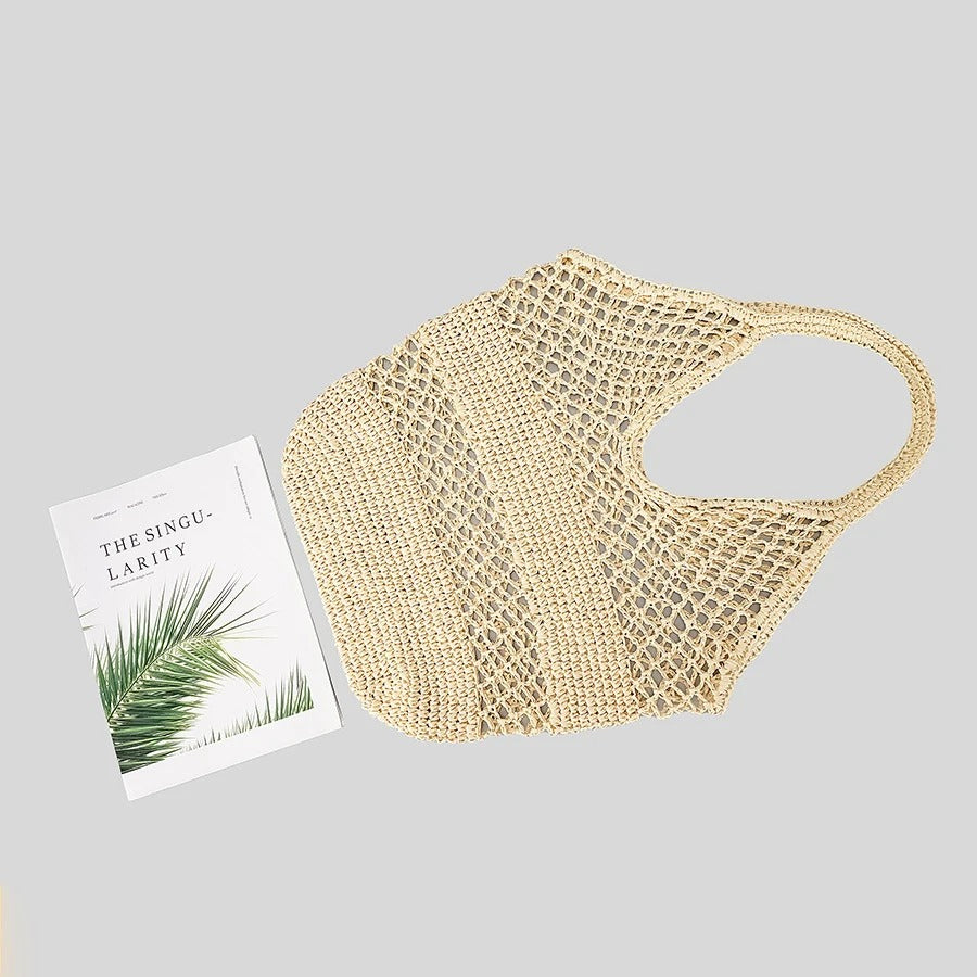 Carmen | Handmade straw bag with perforated pattern
