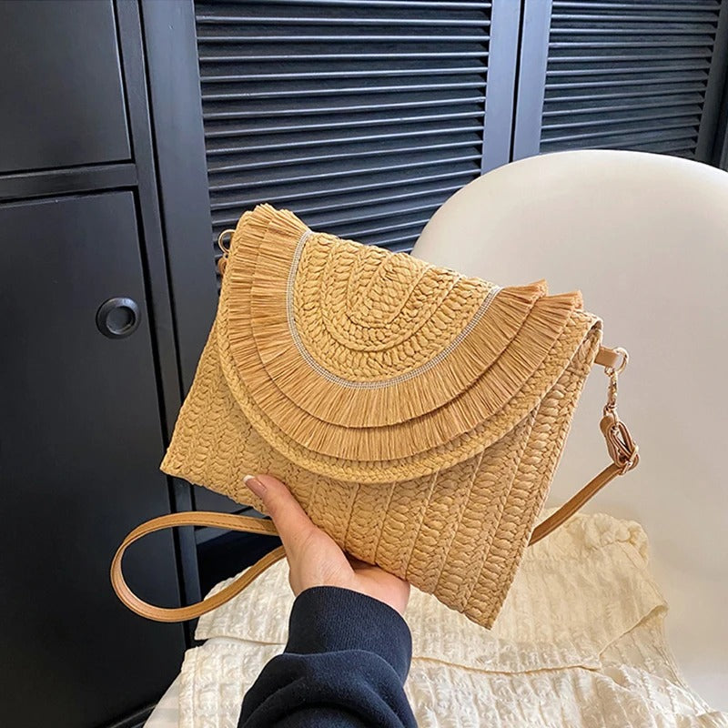 Carmen | Raffia straw clutch