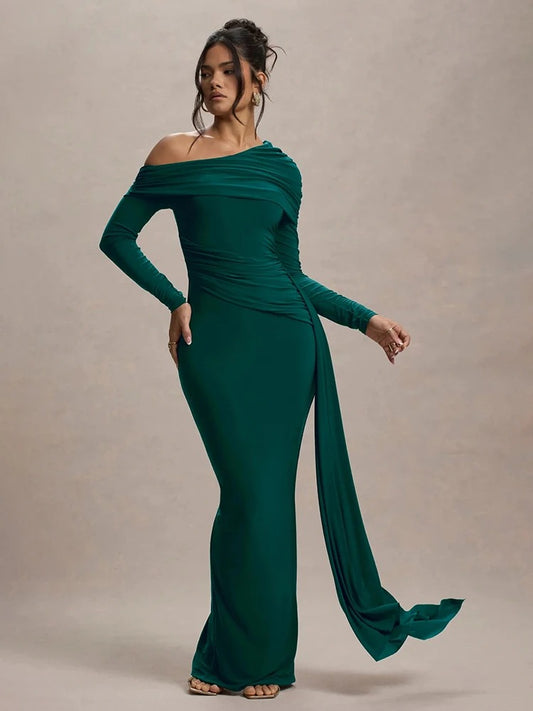 Dulcinea | Maxi dress with asymmetric neckline