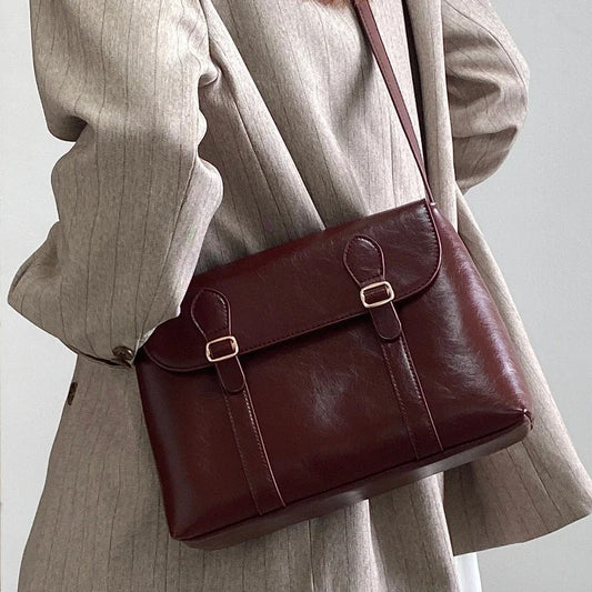 Eudora | Vintage messenger bag from imitation leather