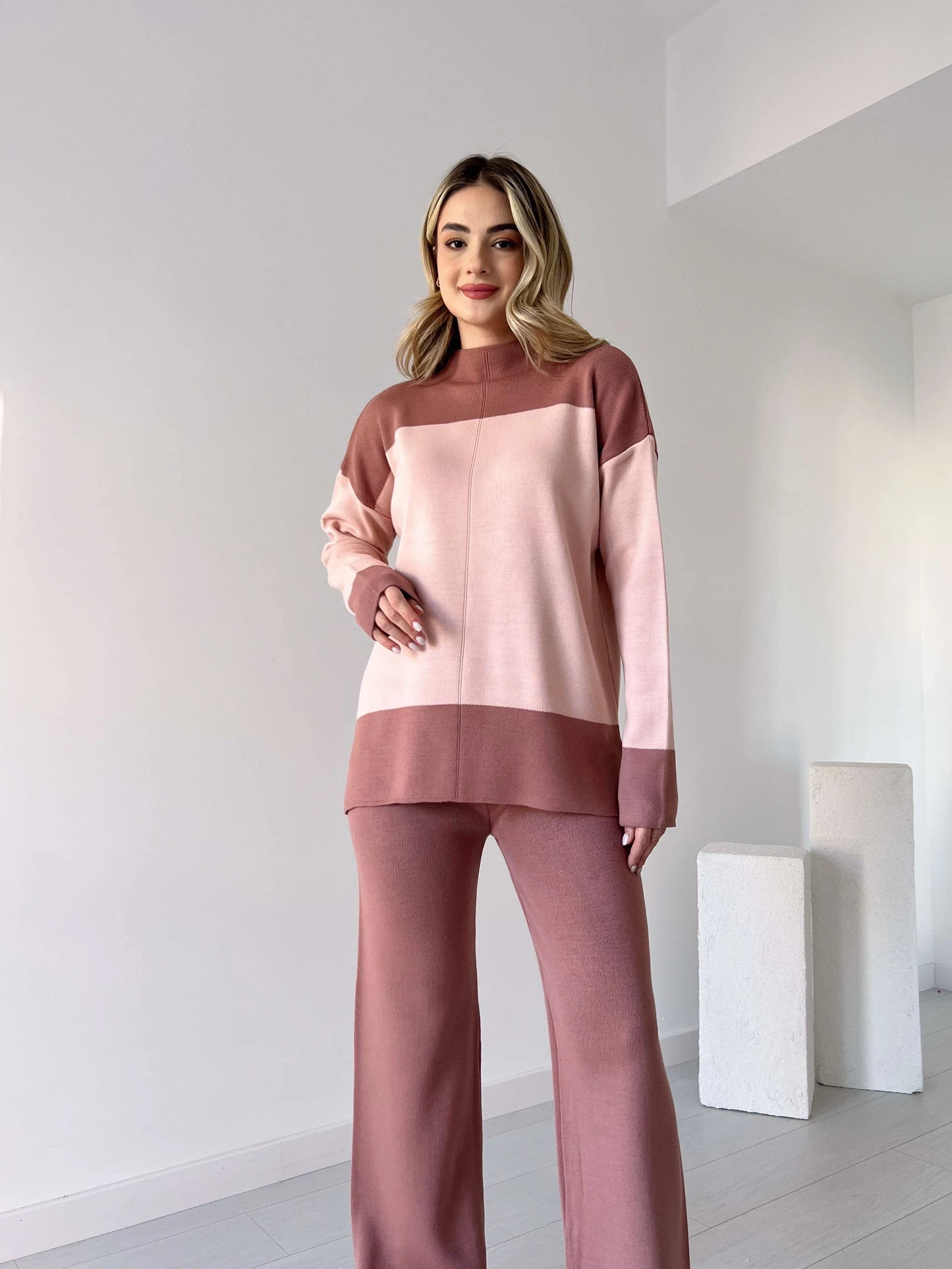 Vetrina™ - Knitwear Set