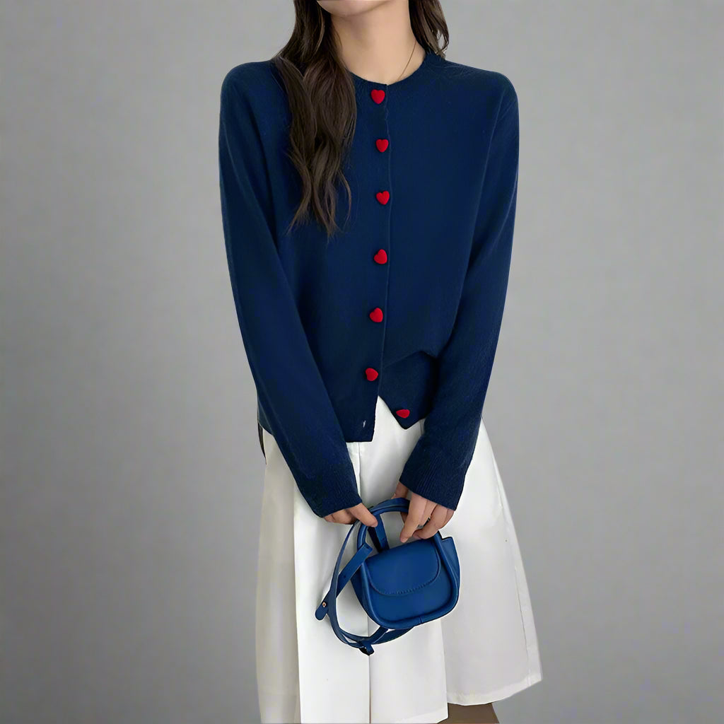 Mira | Cozy cardigan with heart buttons
