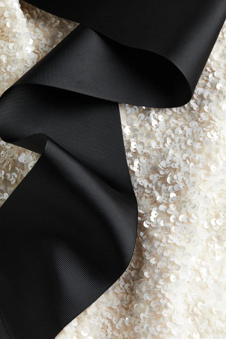 Aliah | Sequin dress with lace-up closure