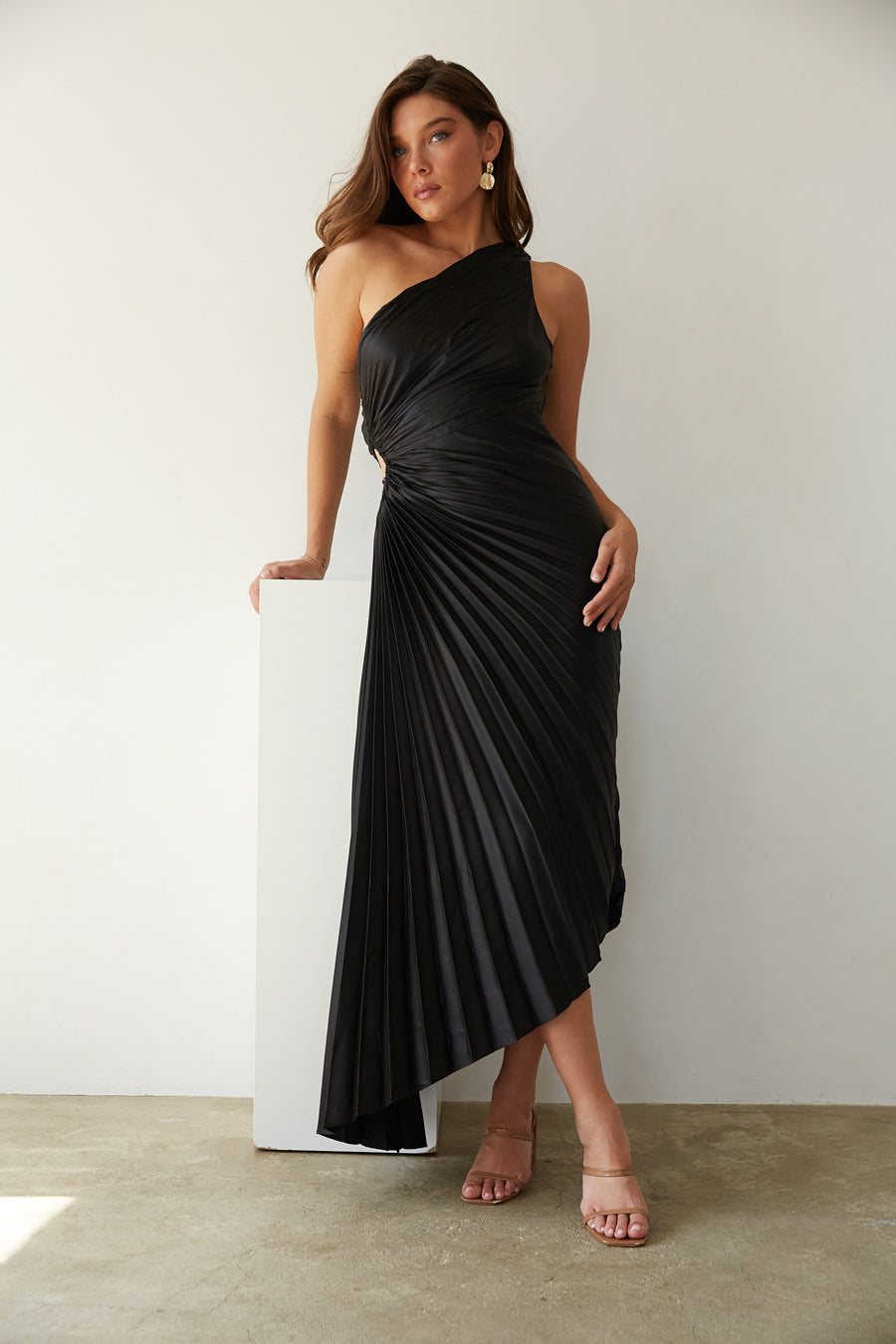 Gianna | One-Shoulder Pleated Midi Dress