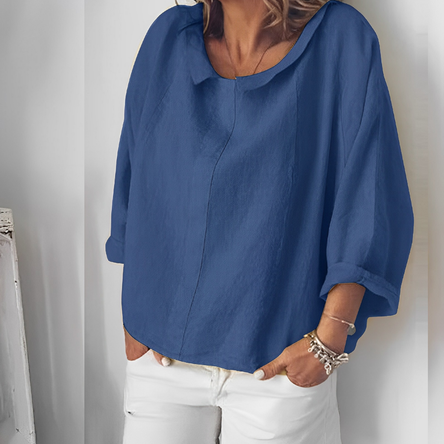 Sotfys turn-down collar blouse