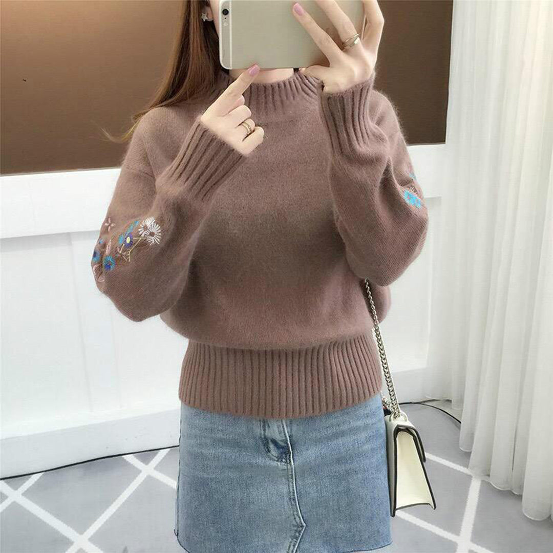 VANESSA™ - Knitted sweater with floral embroidery