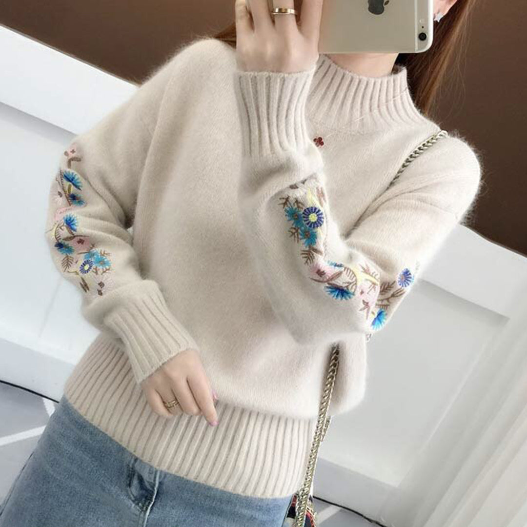 VANESSA™ - Knitted sweater with floral embroidery