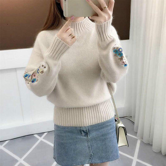 VANESSA™ - Knitted sweater with floral embroidery