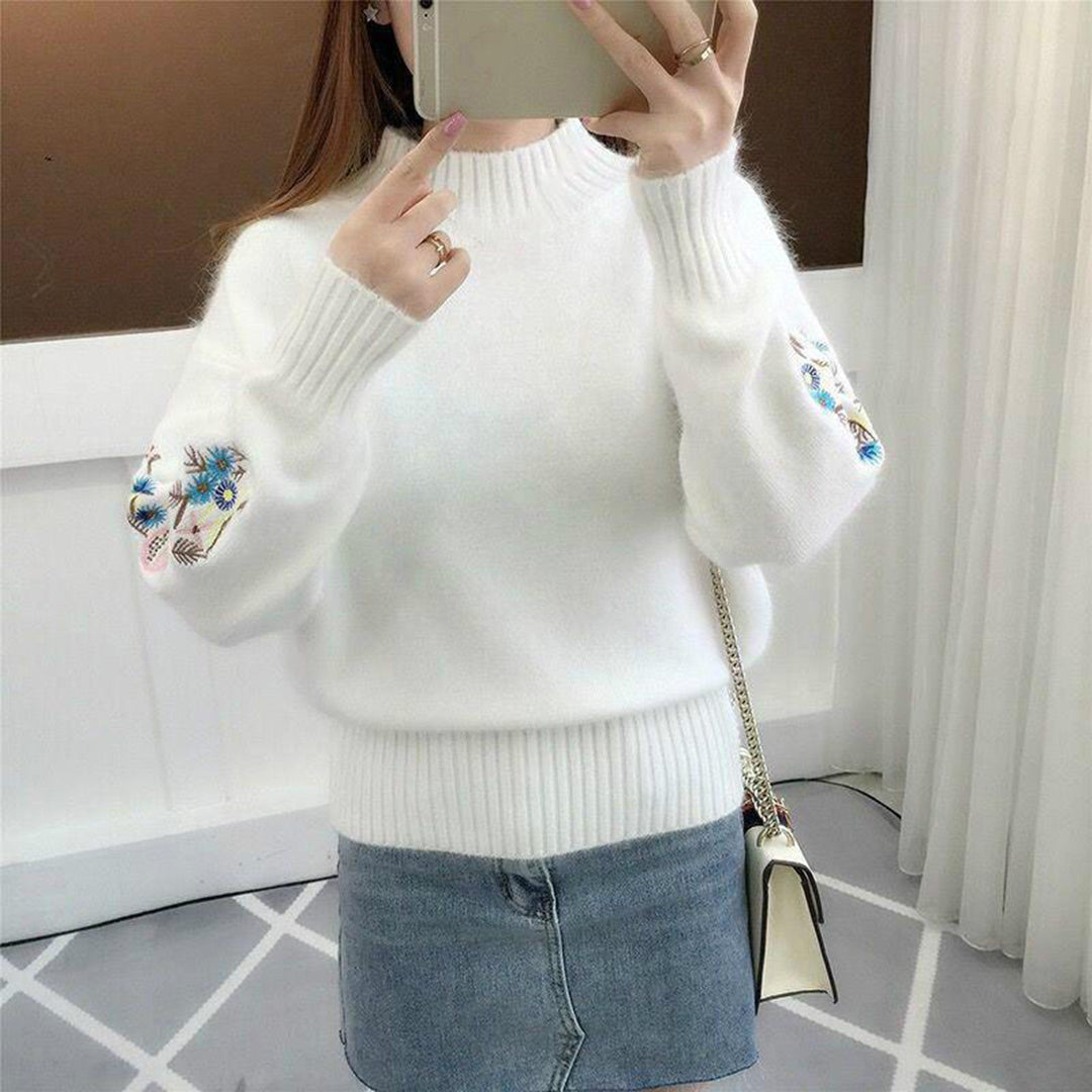 VANESSA™ - Knitted sweater with floral embroidery