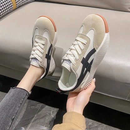 Lightweight women's sneakers for everyday wear